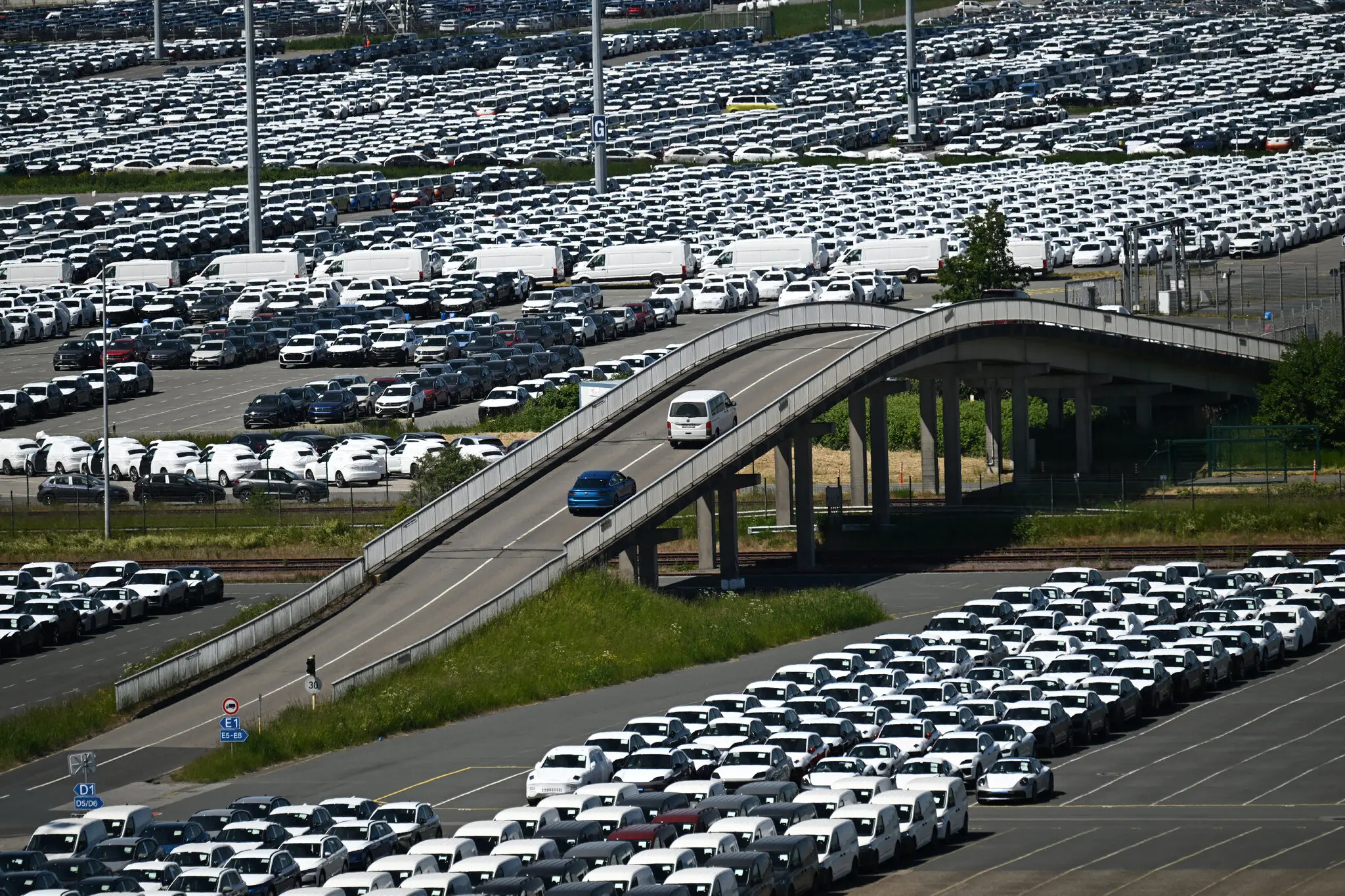 Нова торгівельна угода Трампа та ЄС: вигода для США чи ризик для європейської економіки?